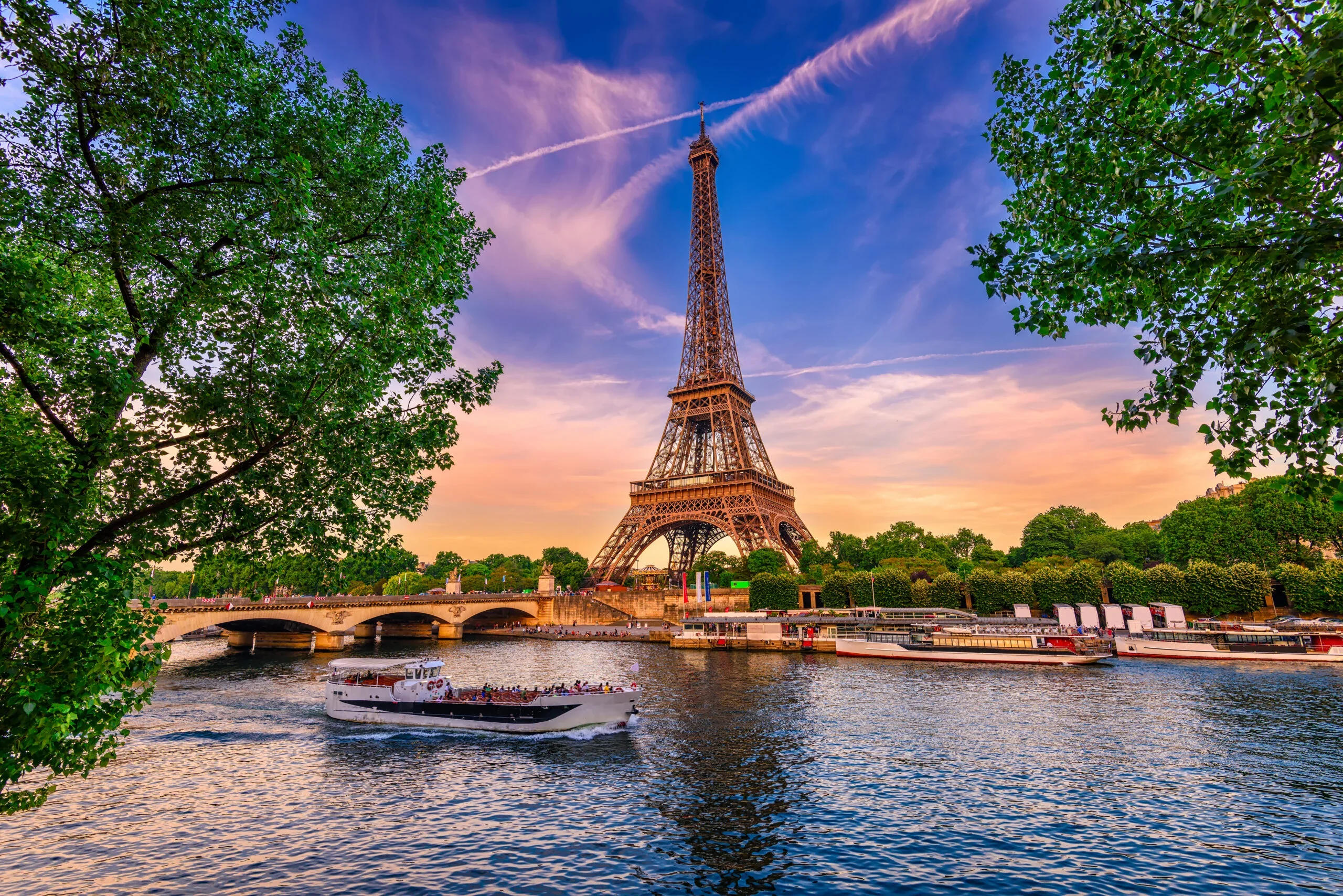 Paris on a budget: the Eiffel Tower and the Seine at dusk, one of the free views in the city